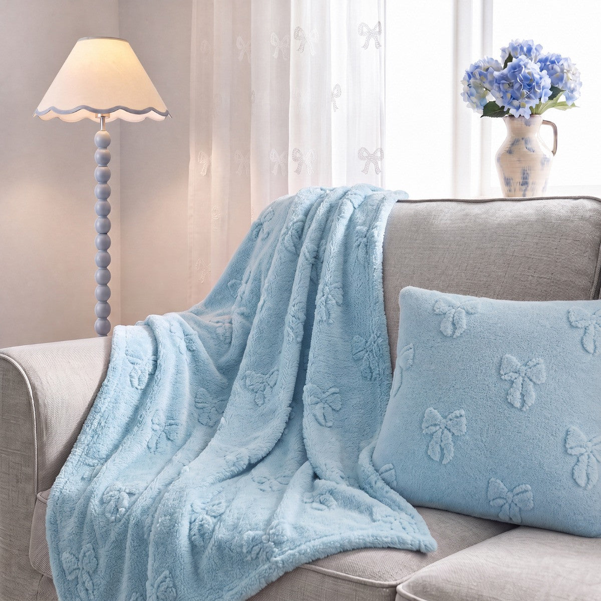 Tufted Bow Teddy Fleece Throw – Blue