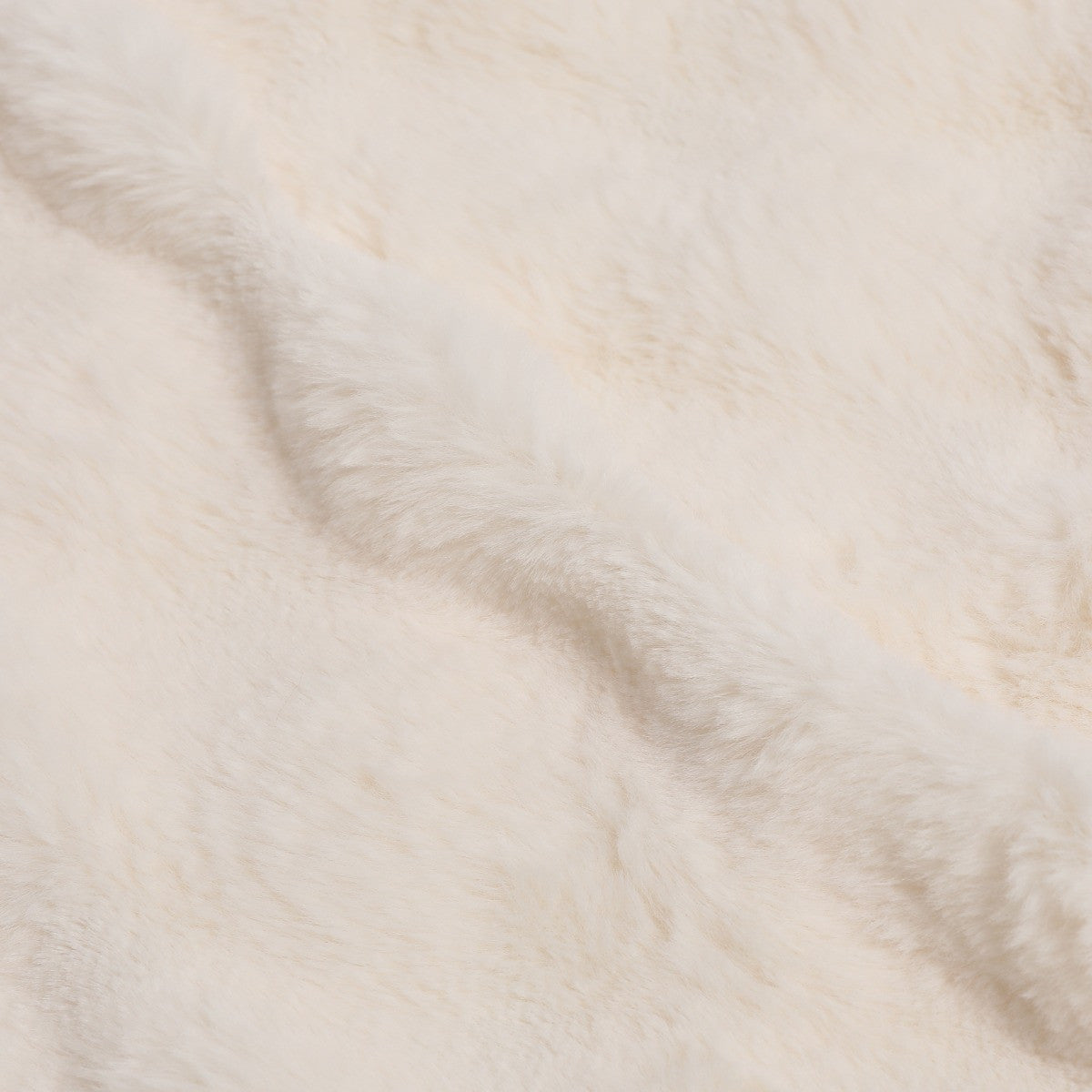 Bubble Faux Fur Throw – Cream