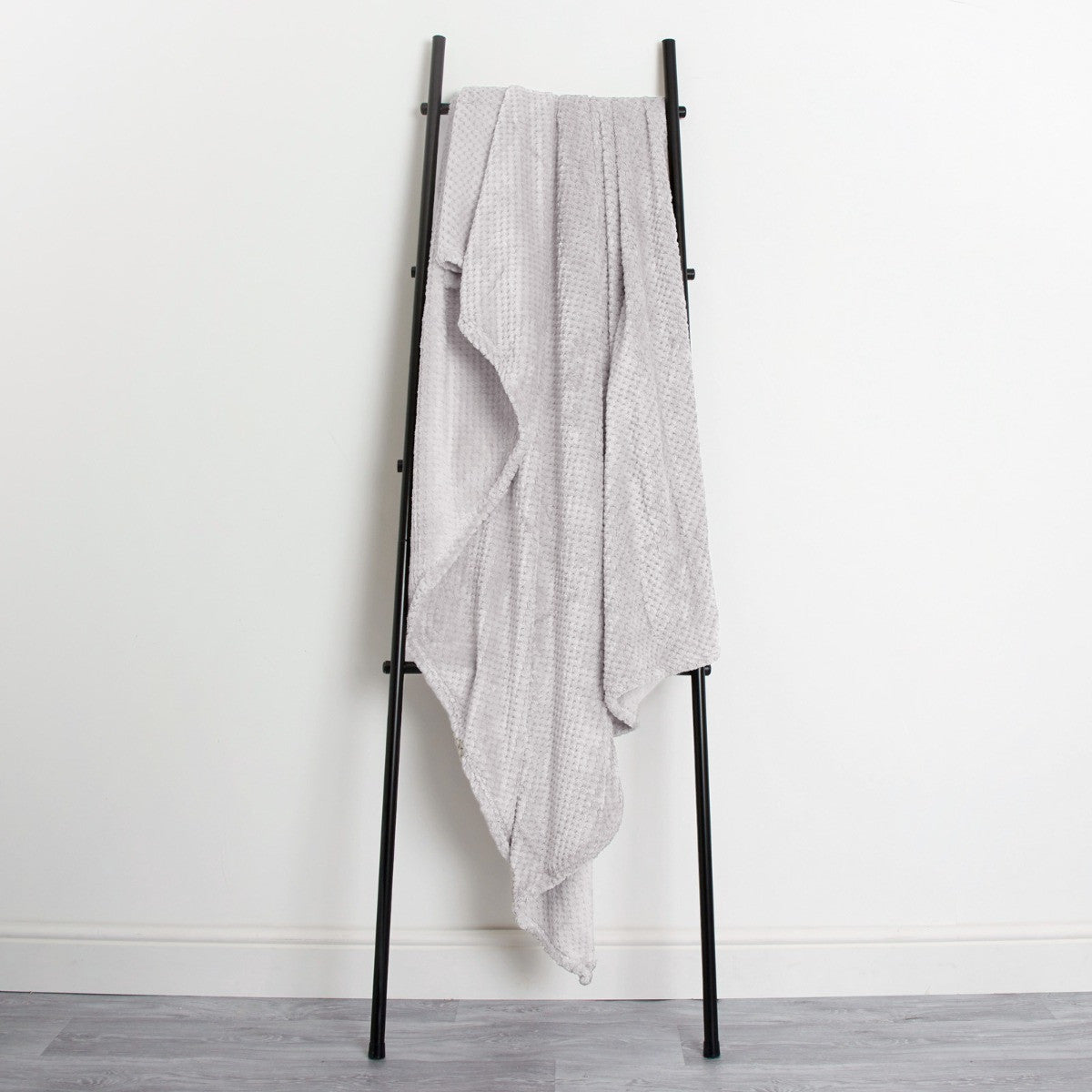 Waffle Fleece Throw – Silver Grey