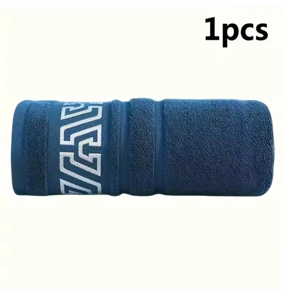 Thick cotton bath towel in Blue